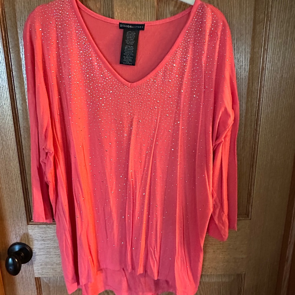 Design History Salmon T-Shirt Knit Top w/Bling. 3/4 Sleeves. Size XXL.